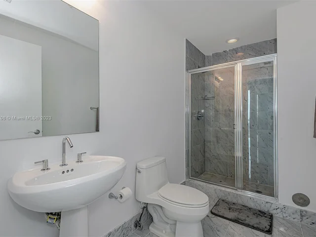 244 Biscayne Blvd # 4907, Miami FL 33132