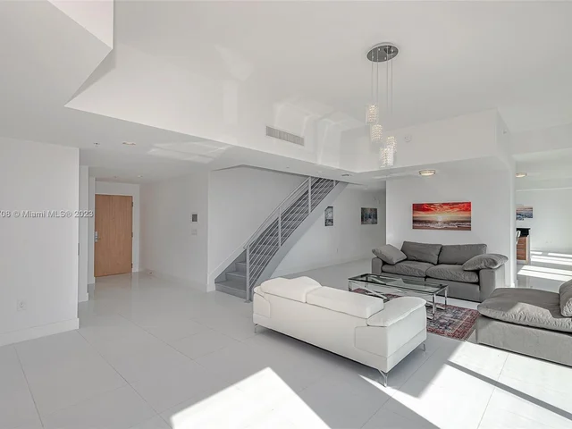 244 Biscayne Blvd # 4907, Miami FL 33132