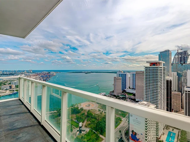 244 Biscayne Blvd # 4907, Miami FL 33132