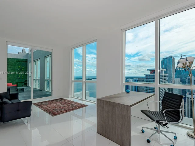 244 Biscayne Blvd # 4907, Miami FL 33132