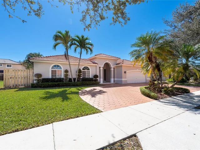 8500 NW 164th St, Miami Lakes FL 33016