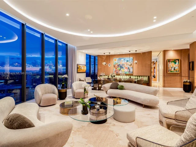 2821 S Bayshore Dr, Miami FL 33133