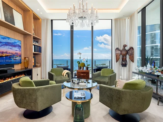 2821 S Bayshore Dr, Miami FL 33133