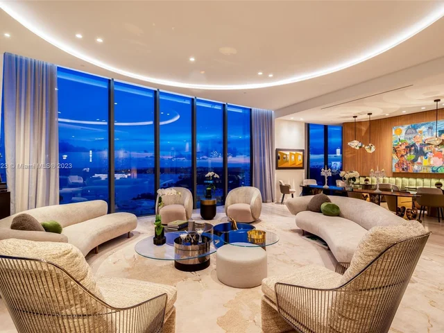 2821 S Bayshore Dr, Miami FL 33133