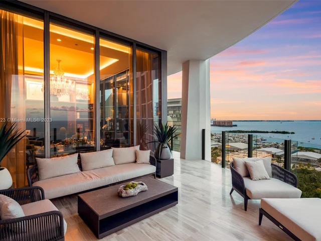 2821 S Bayshore Dr, Miami FL 33133