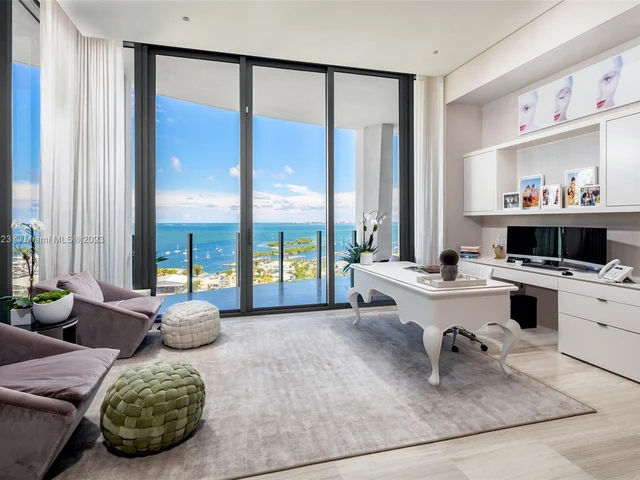 2821 S Bayshore Dr, Miami FL 33133