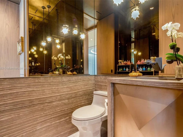 2821 S Bayshore Dr, Miami FL 33133