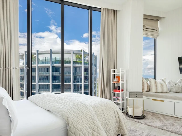 2821 S Bayshore Dr, Miami FL 33133