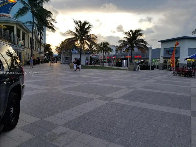 3725 S Ocean Dr (April 9 ONLY) # 921, Hollywood FL 33019