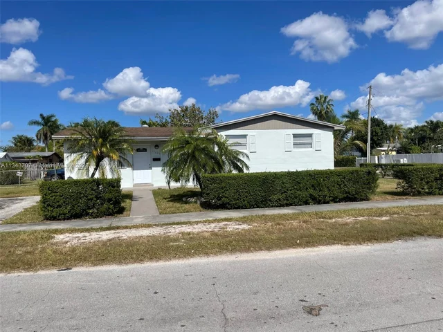 15001 SW 297th St, Homestead FL 33033