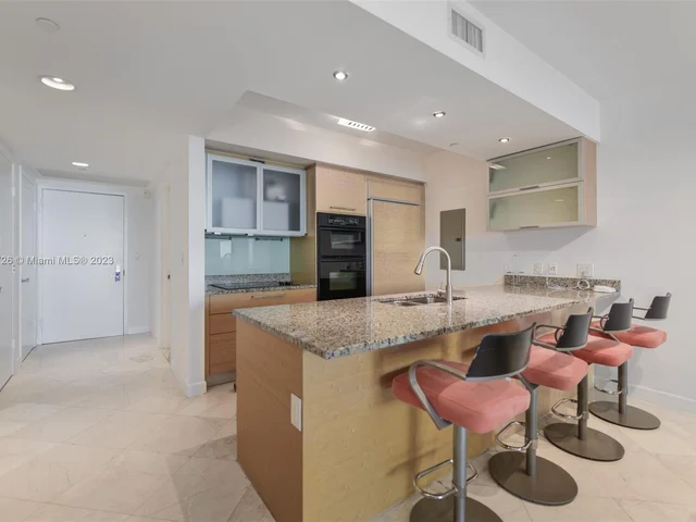 1830 S Ocean Dr # 3303, Hallandale Beach FL 33009