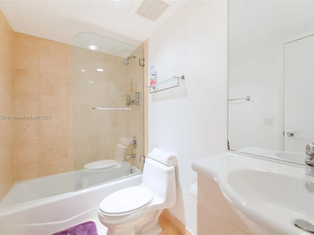 1830 S Ocean Dr # 3303, Hallandale Beach FL 33009