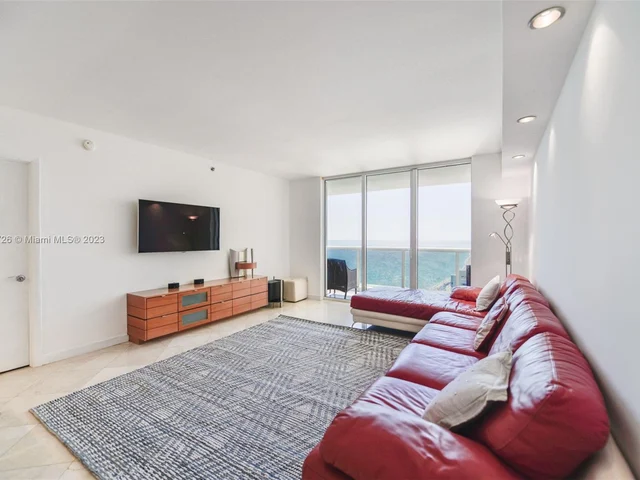 1830 S Ocean Dr # 3303, Hallandale Beach FL 33009