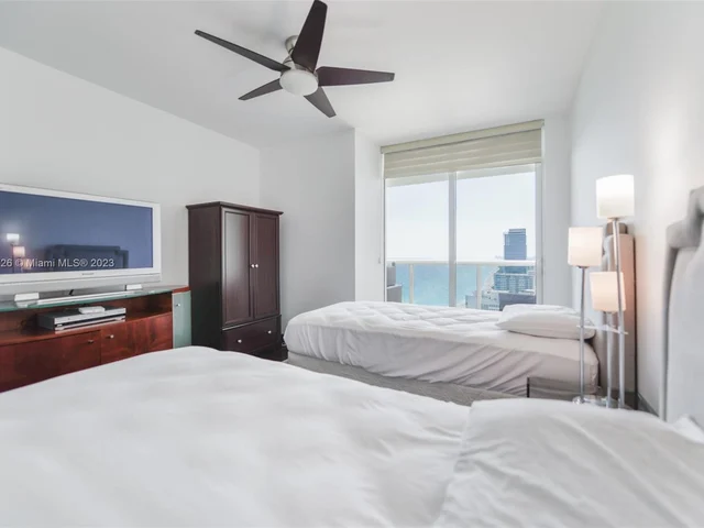 1830 S Ocean Dr # 3303, Hallandale Beach FL 33009