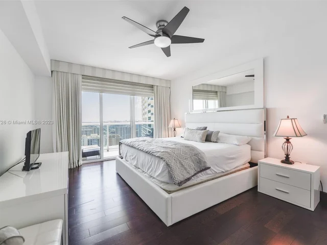 1830 S Ocean Dr # 3303, Hallandale Beach FL 33009