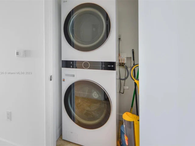 1830 S Ocean Dr # 3303, Hallandale Beach FL 33009