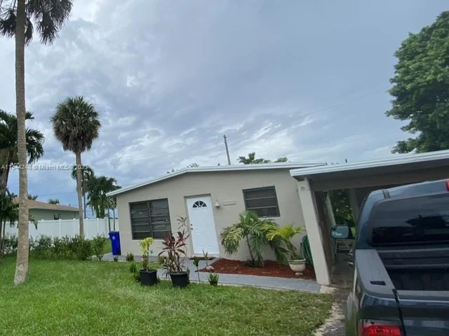 5732 Seton Dr, Margate FL 33063