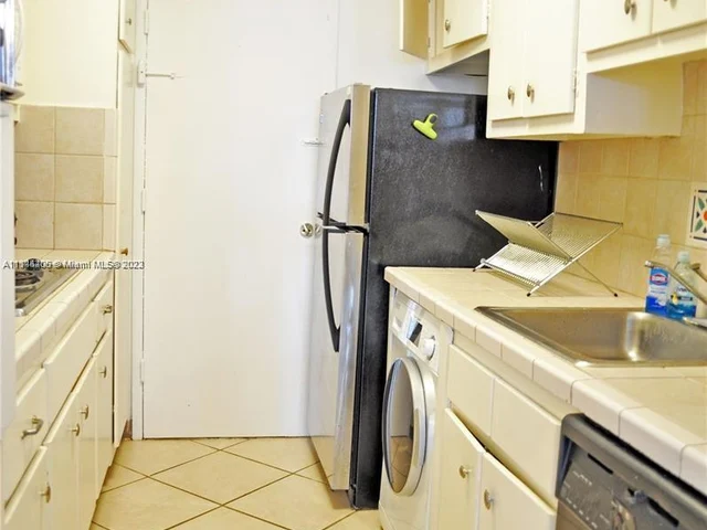 100 Lincoln Rd # 441, Miami Beach FL 33139