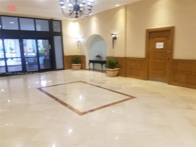 3725 S Ocean Dr (April 9 2024 available) # 921, Hollywood FL 33019