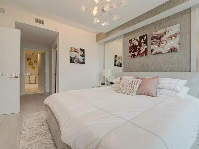 330 Sunny Isles Blvd # 503, Sunny Isles Beach FL 33160