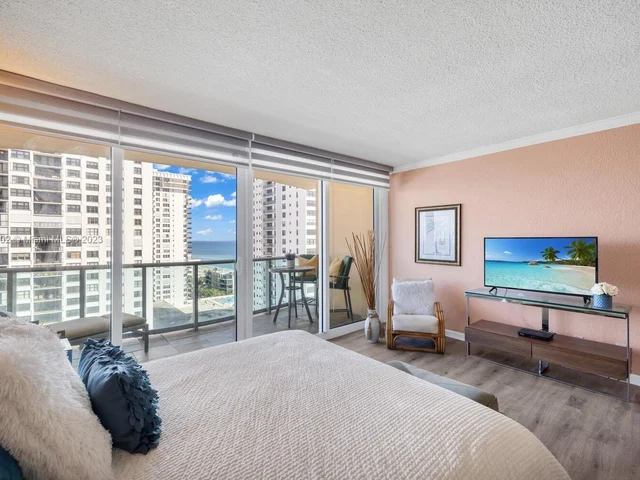 2501 S Ocean Dr, Hollywood FL 33019