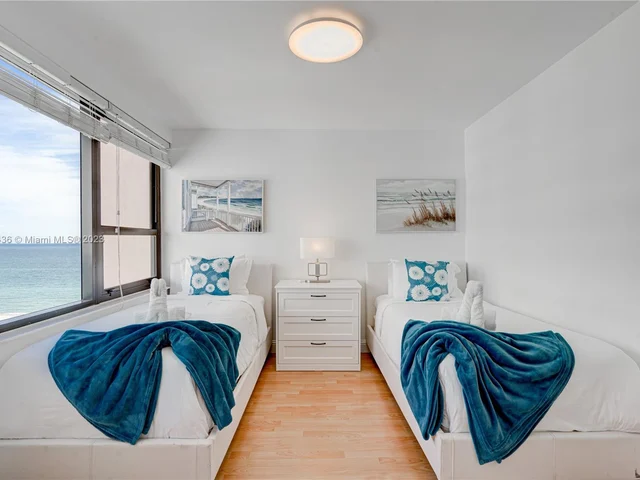 5225 Collins Ave # 1608, Miami Beach FL 33140