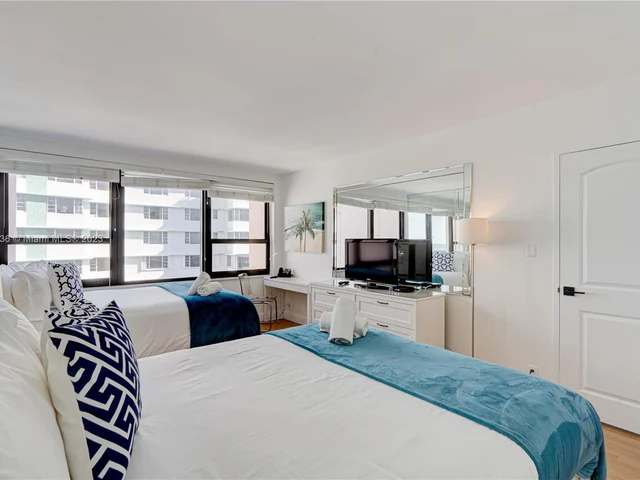 5225 Collins Ave # 1608, Miami Beach FL 33140