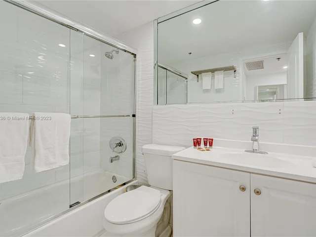 5225 Collins Ave # 1608, Miami Beach FL 33140