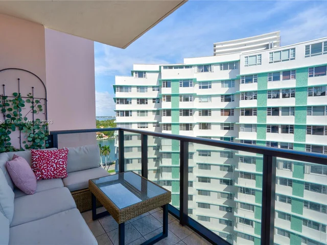 5225 Collins Ave # 1608, Miami Beach FL 33140
