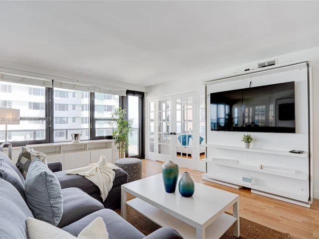 5225 Collins Ave # 1608, Miami Beach FL 33140