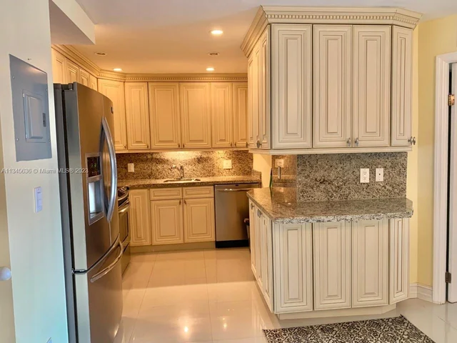 1985 S Ocean Dr # 5C, Hallandale Beach FL 33009