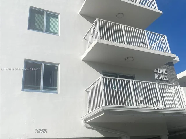 3755 NE 167th St # 3, North Miami Beach FL 33160