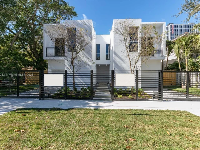 3162 Plaza St., Miami FL 33133