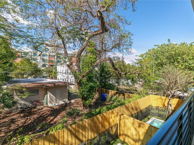 3162 Plaza St., Miami FL 33133