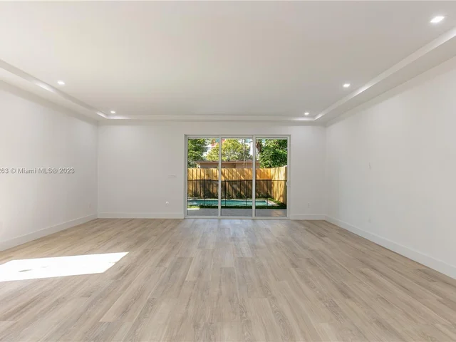 3162 Plaza St., Miami FL 33133