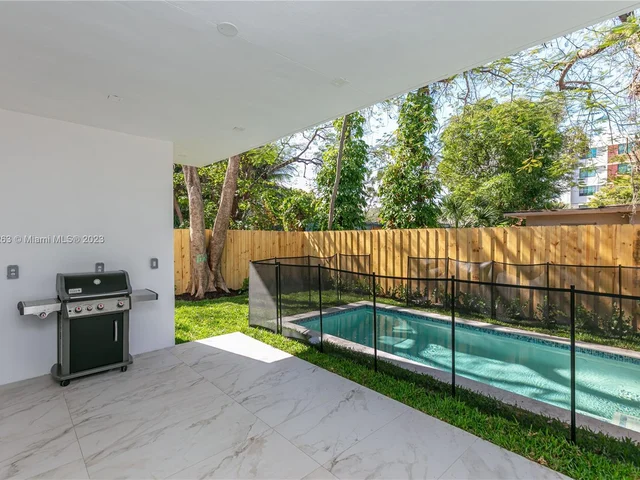 3162 Plaza St., Miami FL 33133