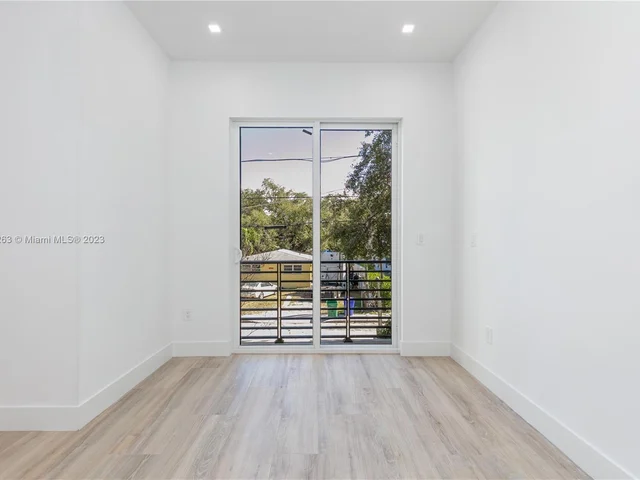 3162 Plaza St., Miami FL 33133