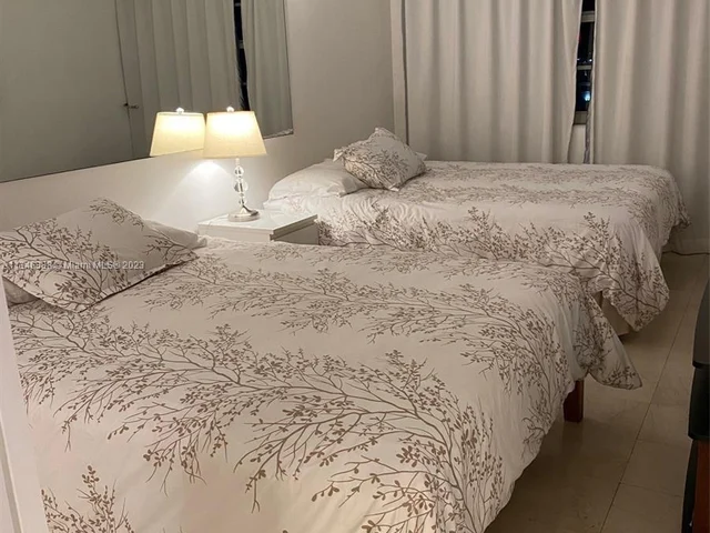 100 Lincoln Rd # 820, Miami Beach FL 33139