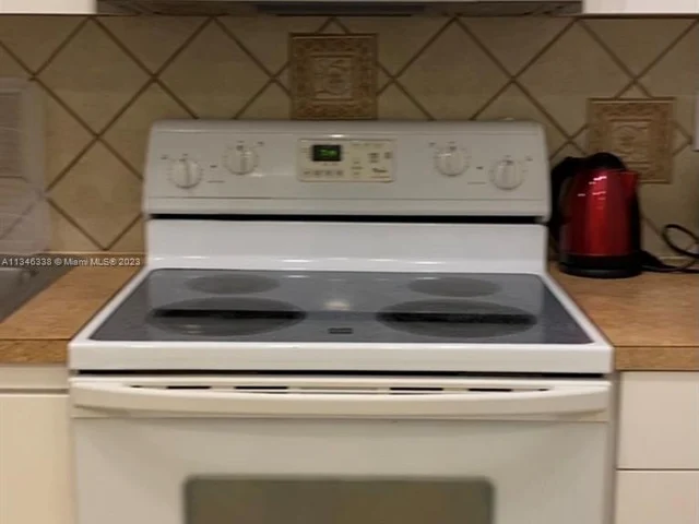 100 Lincoln Rd # 820, Miami Beach FL 33139