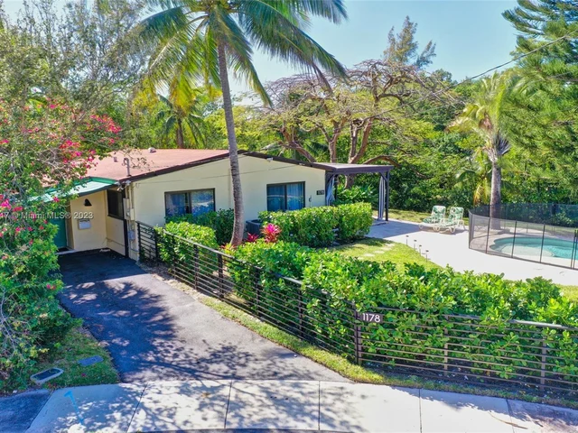 1178 Garfield St, Hollywood FL 33019