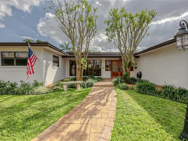 5000 Taylor St, Hollywood FL 33021