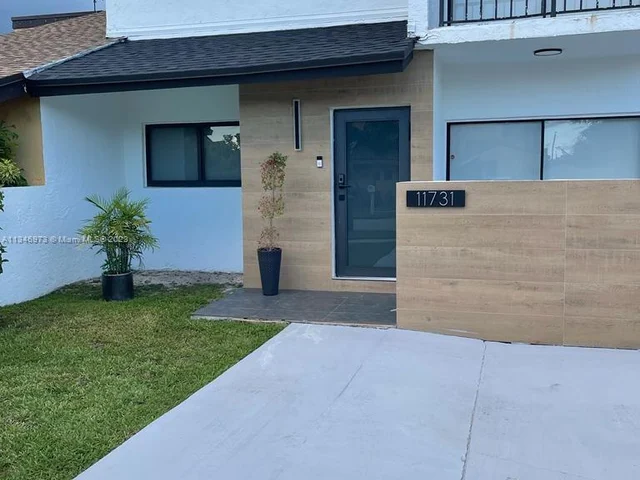 11731 SW 13th St, Miami FL 33184