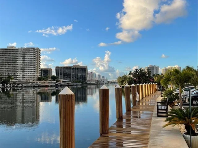 111 Golden Isles Dr # E11, Hallandale Beach FL 33009