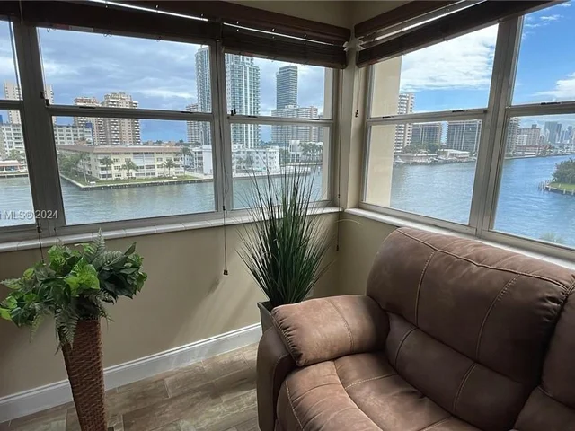 111 Golden Isles Dr # E11, Hallandale Beach FL 33009