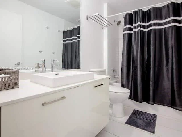 151 SE 1st St # 803, Miami FL 33131