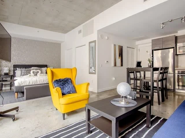 151 SE 1st St # 803, Miami FL 33131