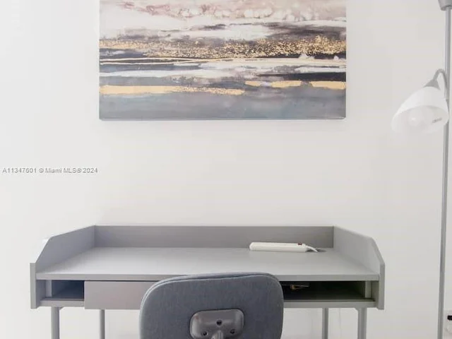 151 SE 1st St # 803, Miami FL 33131