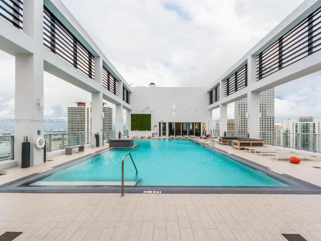 151 SE 1st St # 803, Miami FL 33131