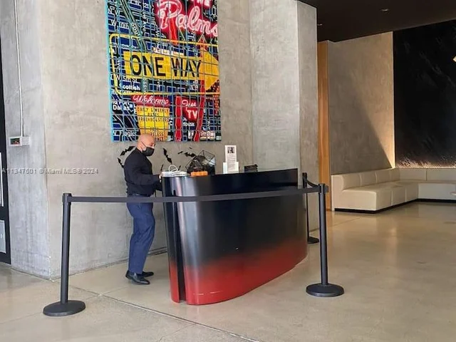 151 SE 1st St # 803, Miami FL 33131