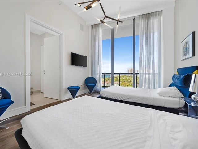 3250 NE 188th St, Aventura FL 33180